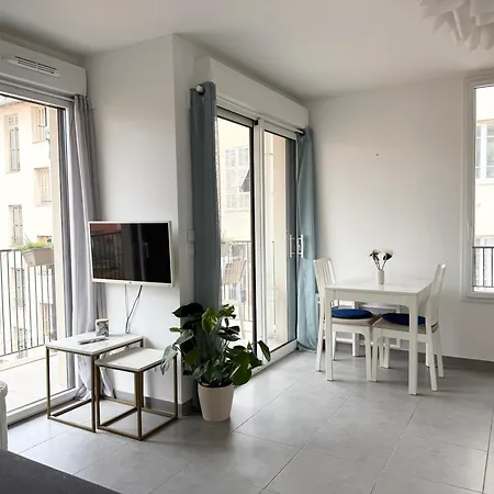 2p Moderne Avec Terrasse A